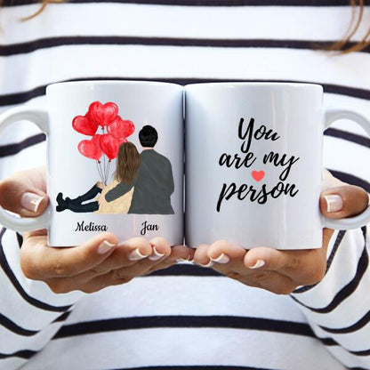 Koppel met Ballonnen Zittend - You are my person ♥ - Gepersonaliseerde mok voor Partner, Vriend, Vriendin, Vrouw, Man, Jubileum