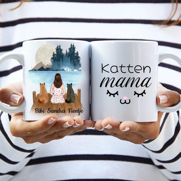 Kattenmama met 2 Katten in het Bos - Katten Mama ♥ - Gepersonaliseerde mok voor Kattenmama, Haar, Kattenouders, Katteneigenaar, Kattenbaasje, Partner, Vriendin, Vrouw, Kitten