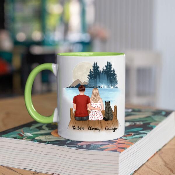 Kattenbaasjes Koppel met 1 Kat in het Bos - Life is better with our cat ♥ - Gepersonaliseerde mok voor Kattenmama, Kattenouders, Katteneigenaar, Kattenbaasjes, Partner, Vriend, Vriendin, Vrouw, Man, Kitten